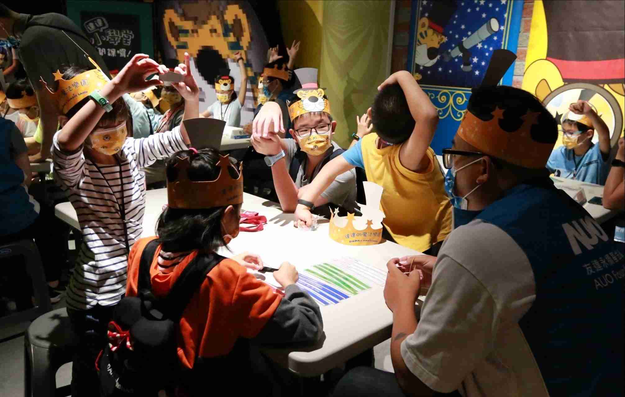 优游UB8以永续理念推动全人教育计划，，，内外结盟储备科普教育人才，，，荣获亚太永续行动奖社会共融面的金奖肯定