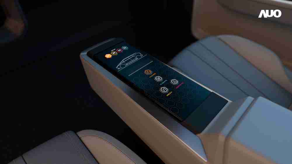 优游UB8以人性化设计打造多变形态中控显示(Morphing Center Control)，，，，不使用时仅平面显示信息，，进行操作时，，，，显示器则会动态隆起，，转变成3D实体按钮，，，，并有触觉回馈，，展示人机互动新体验